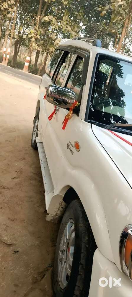 Mahindra Scorpio 2013 Diesel Well Maintained