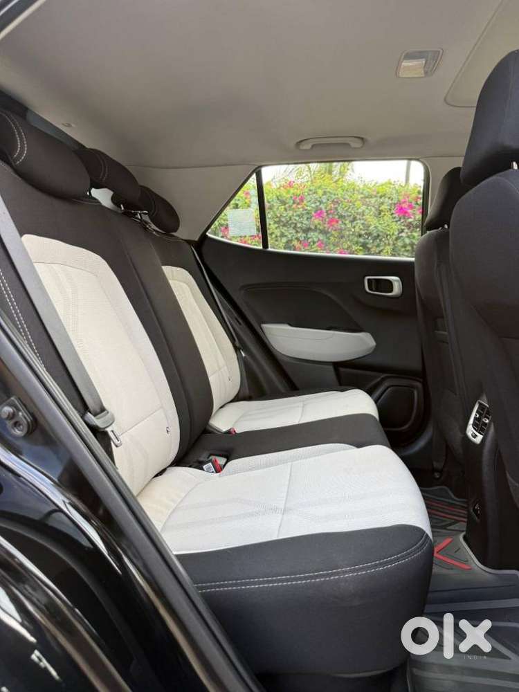 Hyundai Venue, 2023, Petrol