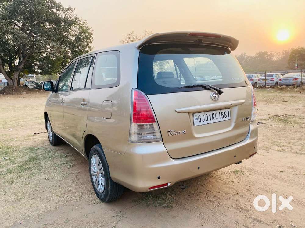 Toyota Innova 2.5 E, 2010, Diesel