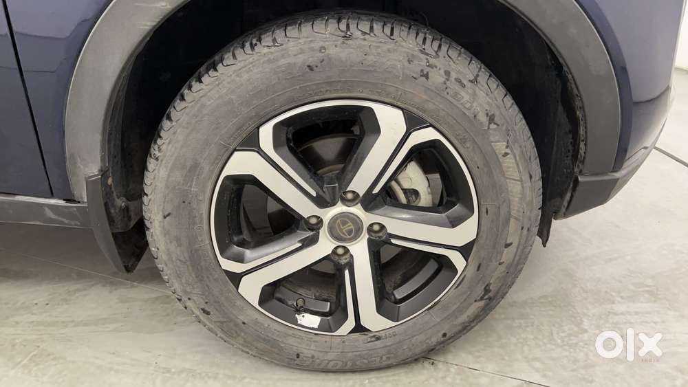 Tata Nexon 1.2 Revotron Xza Plus Premium, 2023, Petrol