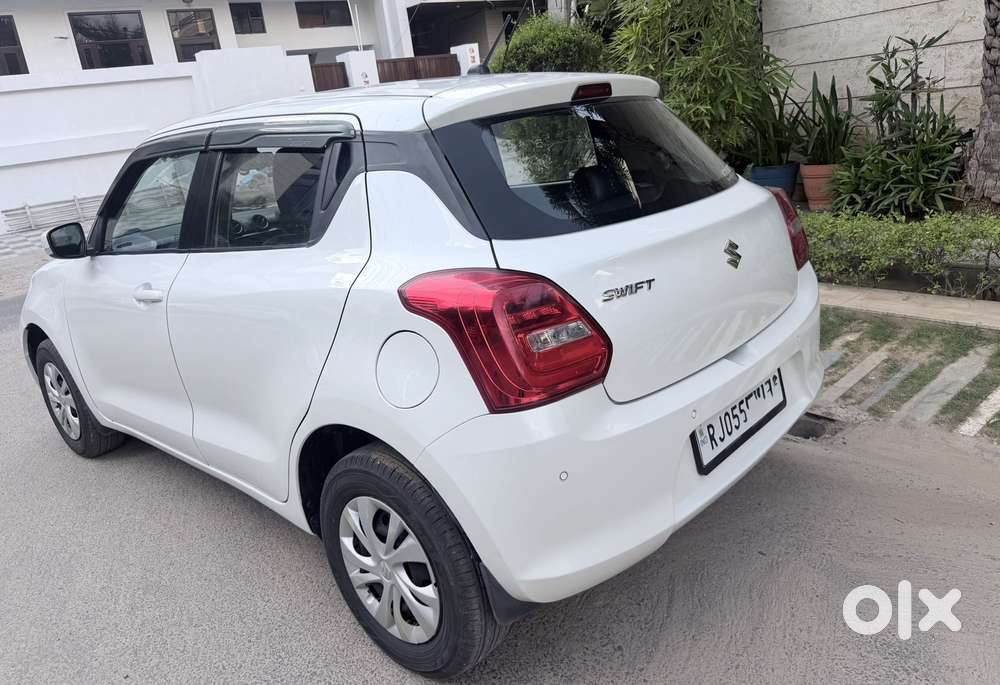 Maruti Suzuki Swift Vxi + Manual, 2021, Petrol