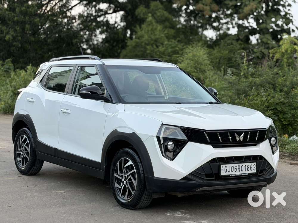 Mahindra Xuv 3xo Ax5 1.5 Diesel Autoshift Plus, 2025, Diesel
