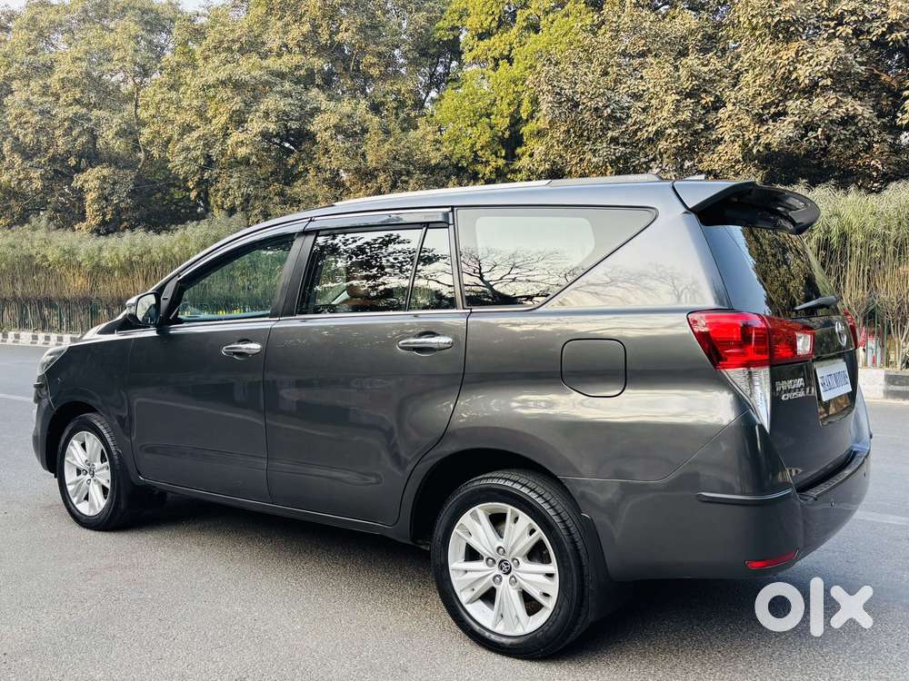 Toyota Innova Crysta