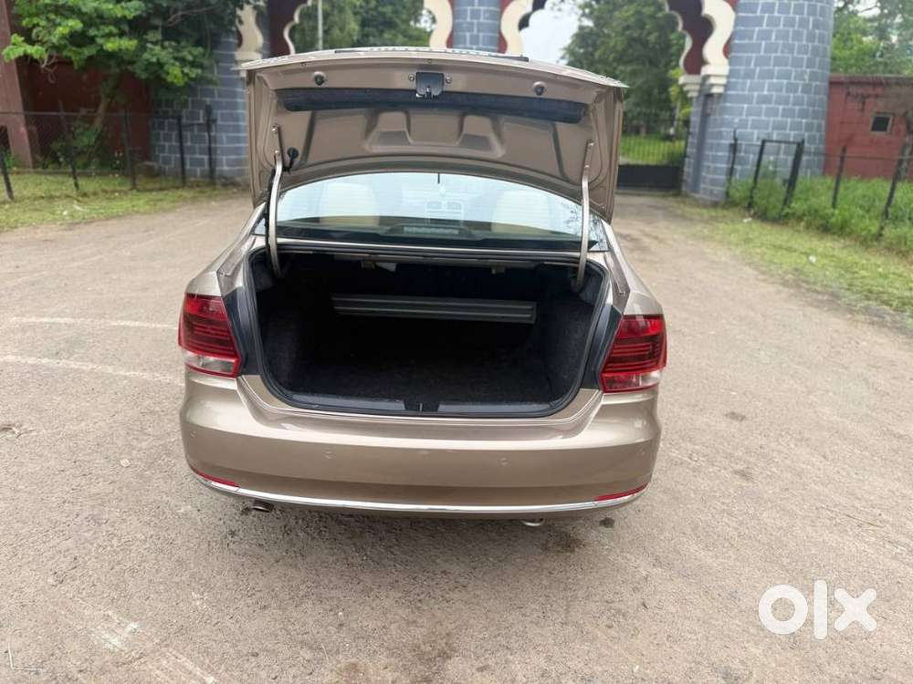 Volkswagen Vento 1.2 Tsi Highline Plus At, 2017, Petrol