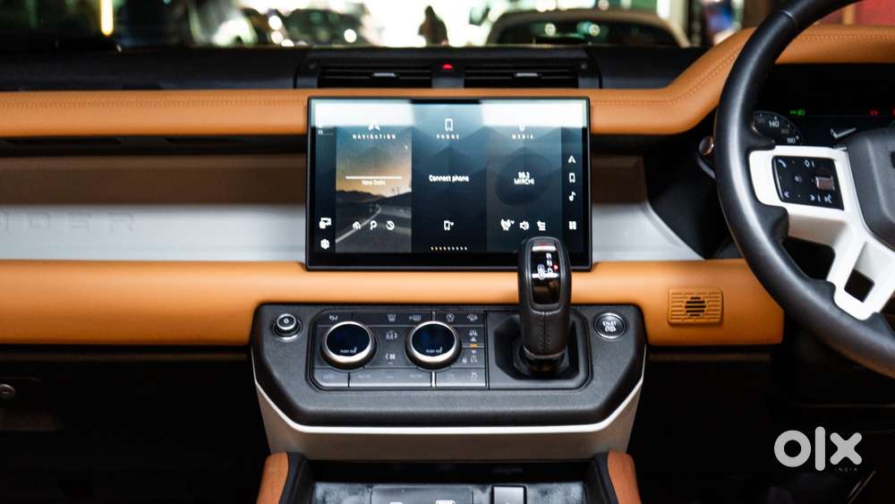 Land Rover Defender 3.0 L 130 Hse, 2025, Petrol