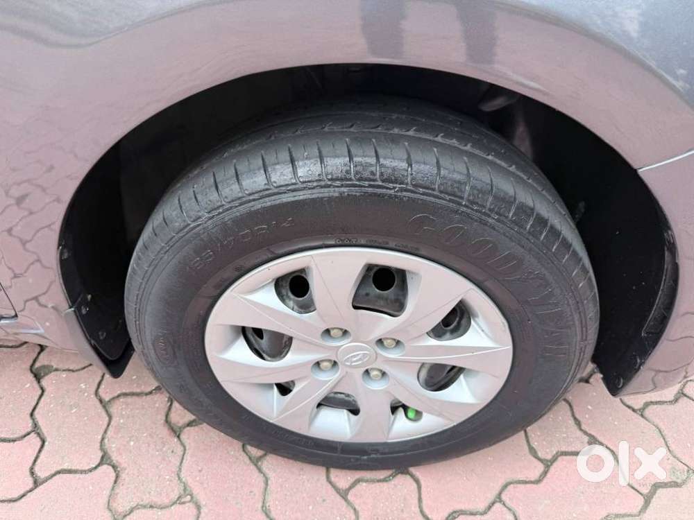 Hyundai Elite I20 1.2magna Executive At, 2018, Petrol