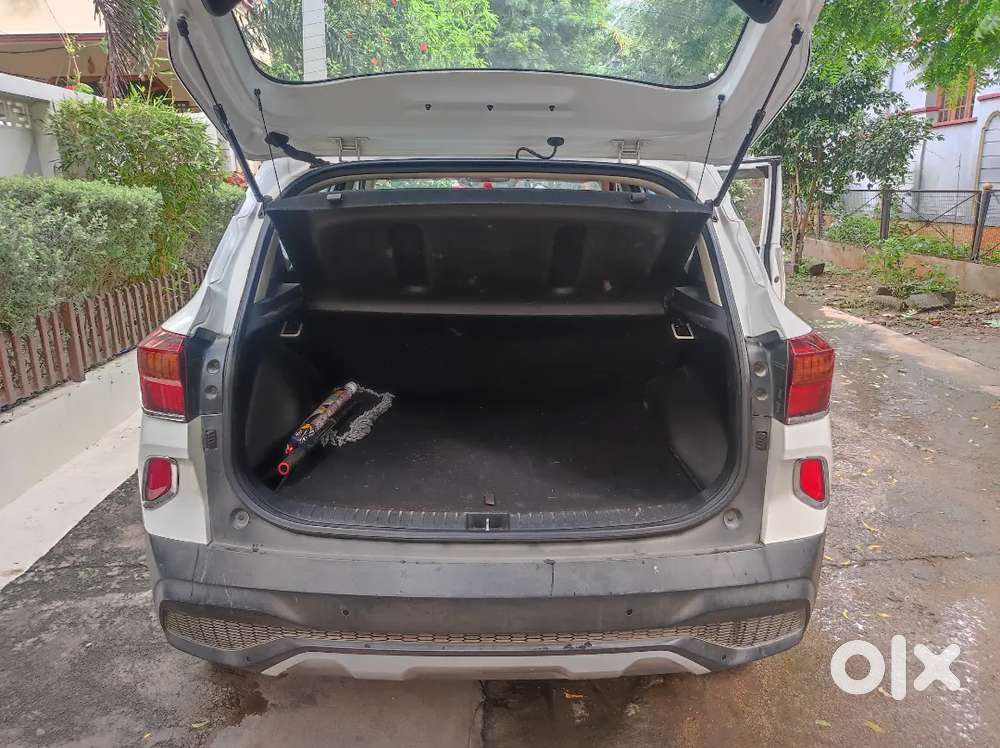 Kia Seltos 2020 Diesel White Color 105000 Km Driven
