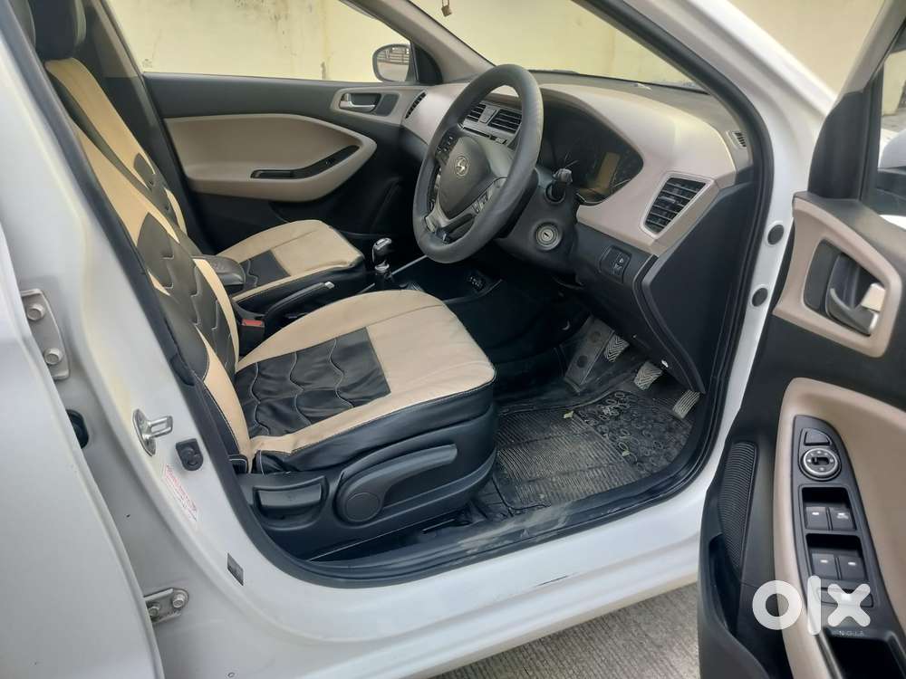 Hyundai Elite I20 Sportz (o) 1.4, 2015, Petrol