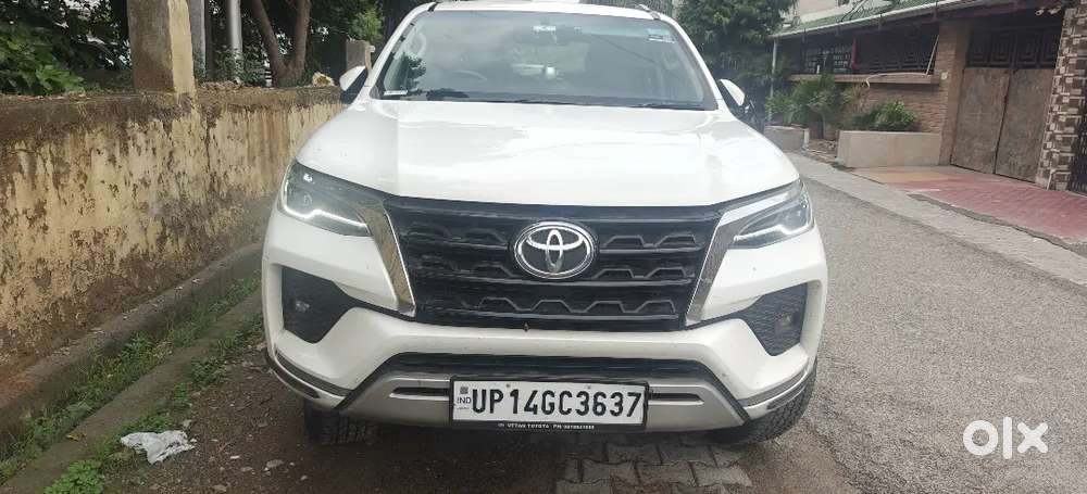 Toyota Fortuner Legender 2024