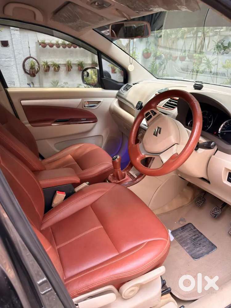 Maruti Suzuki Ertiga Zdi+ 2016.hybrid Diesel 114000 Km Driven