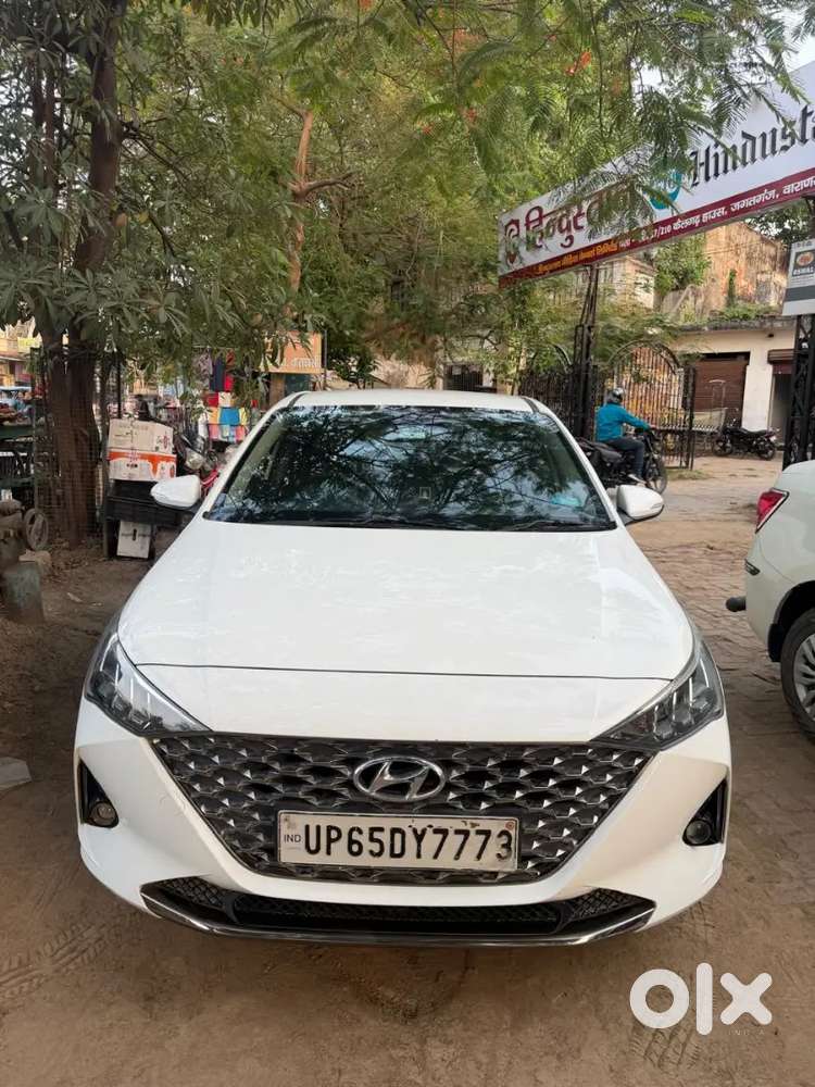 Hyundai Verna Car