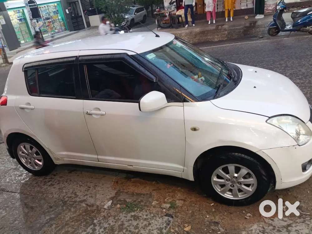 Mint Condition Swift Zxi White Colour 2008 2nd Owner For Sale
