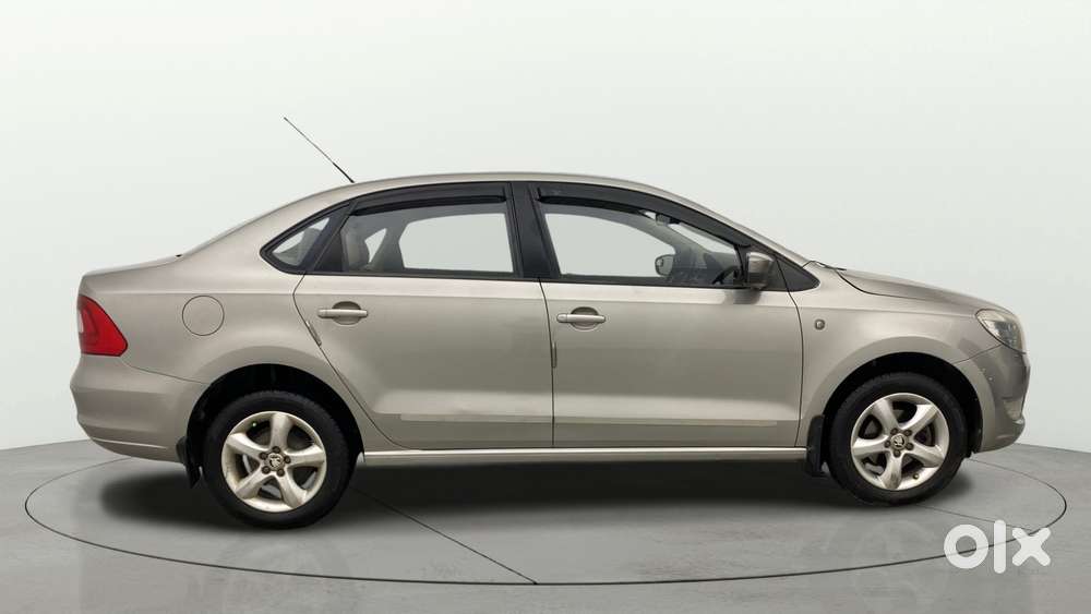 Skoda Rapid 2011-2013 1.6 Mpi Elegance, 2013, Petrol