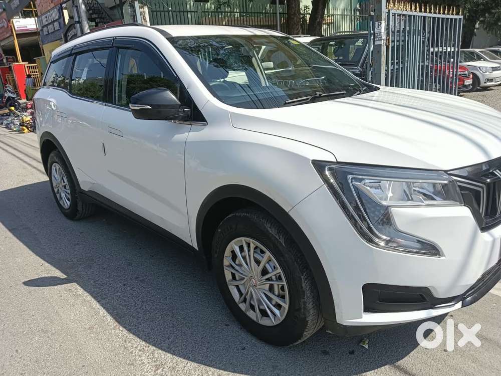 Mahindra Xuv700 Mx Diesel Mt 5 Str (e), 2023, Diesel