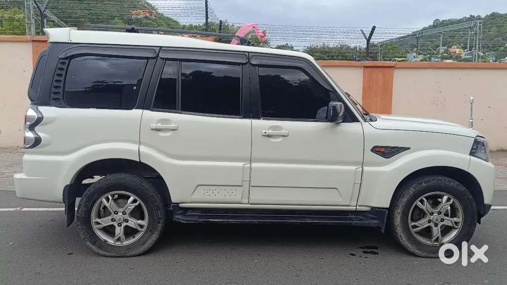 Mahindra Scorpio Diesel 2014