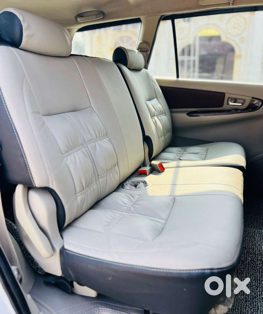 Toyota Innova 2.5 V 8 Str, 2014, Diesel