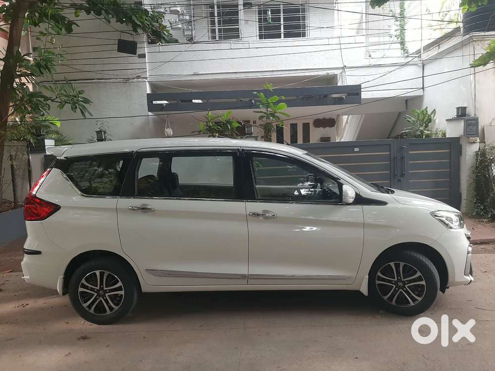 Maruti Suzuki Ertiga 1.5 Zxi Plus Shvs, 2022, Petrol