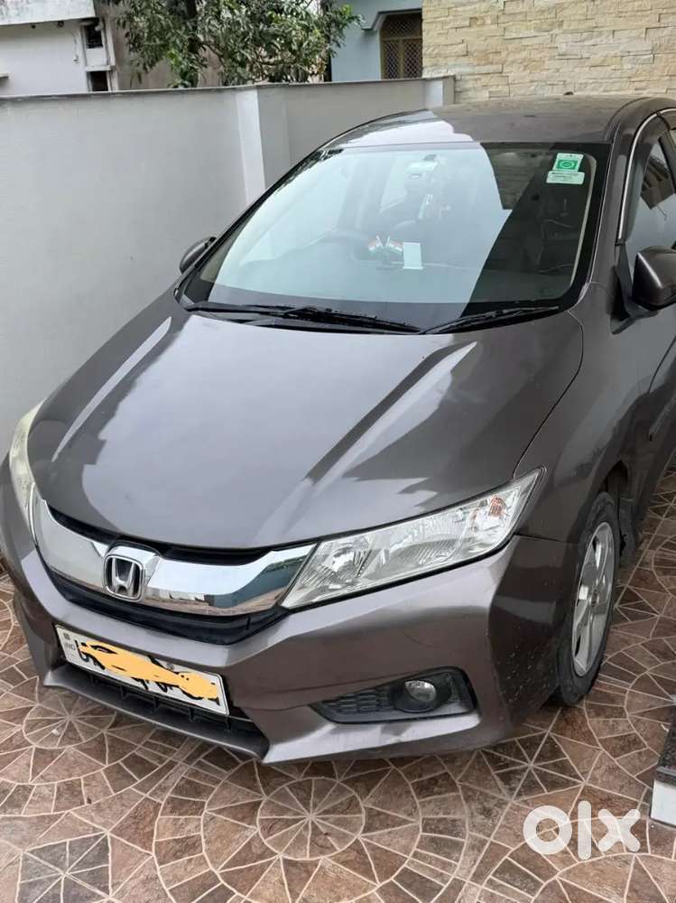 Single Hand Car 68000 Km Driven