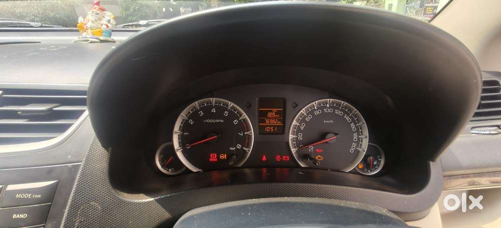 Maruti Suzuki Swift Dzire 1.2 Vxi Bsiv, 2015, Petrol