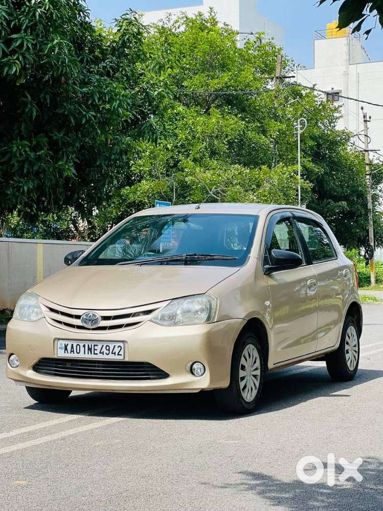 Toyota Etios Liva GD, 2012, Petrol