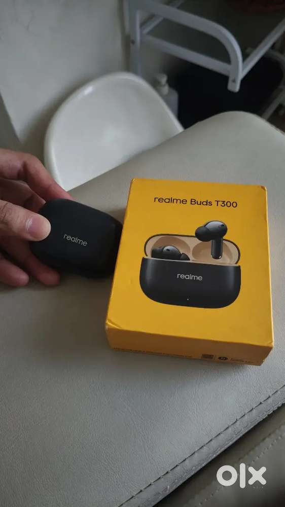realme buds T300 TWS Earphone model rma2302