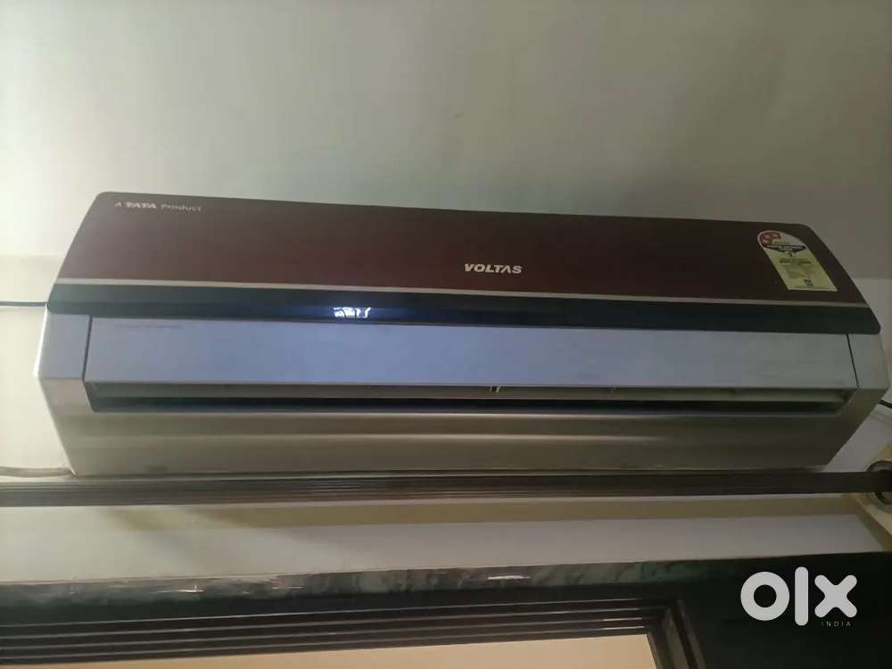1.5 ton voltas ac with good condition