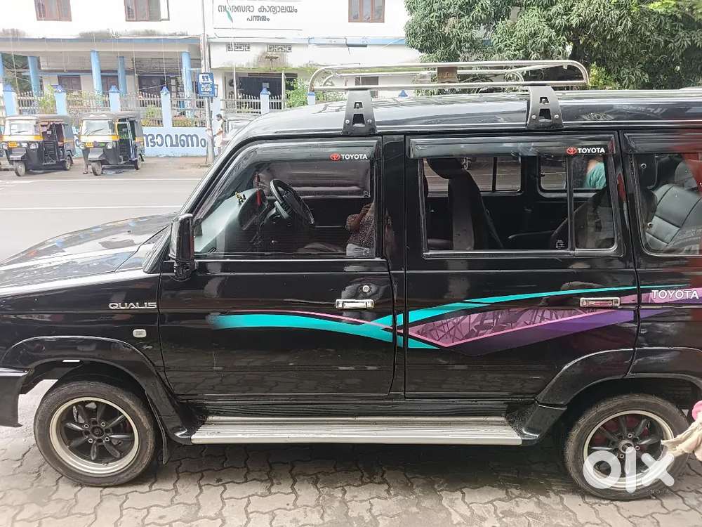 Toyota Qualis 2004