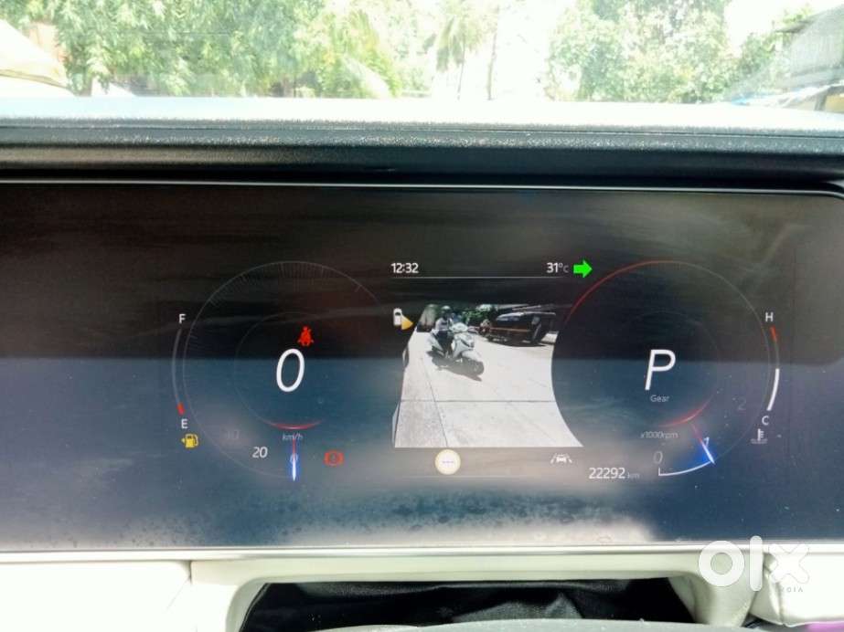 Mahindra Xuv700 2.2 Ax 7 Diesel At Luxury Pack Str, 2025, Diesel