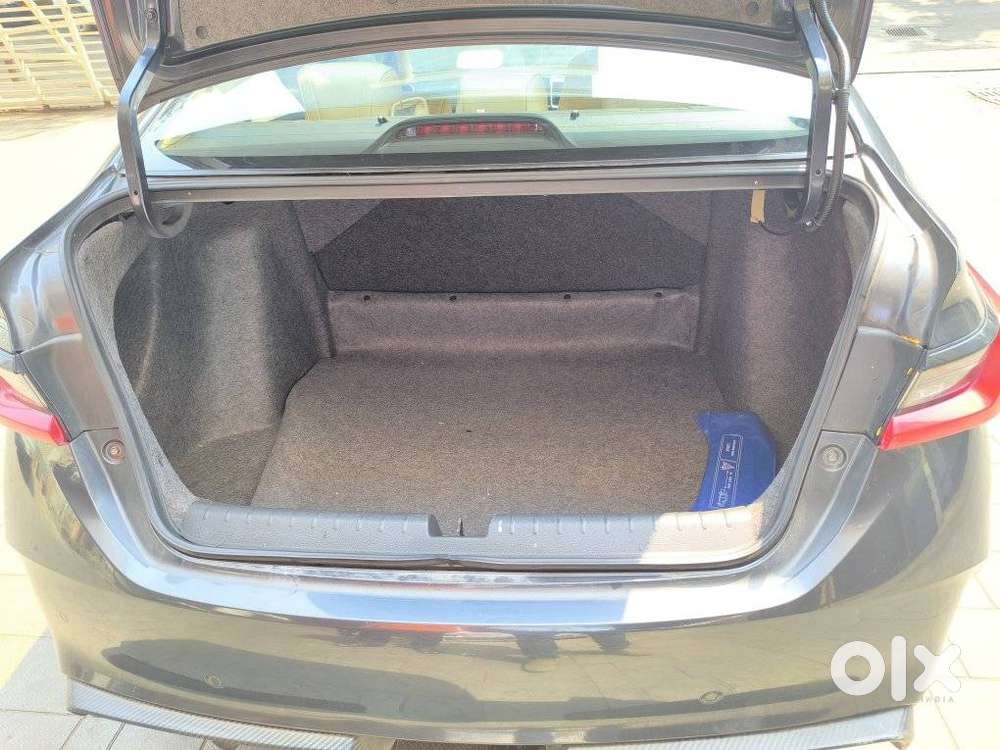 Honda City Zx Petrol Mt, 2023, Petrol