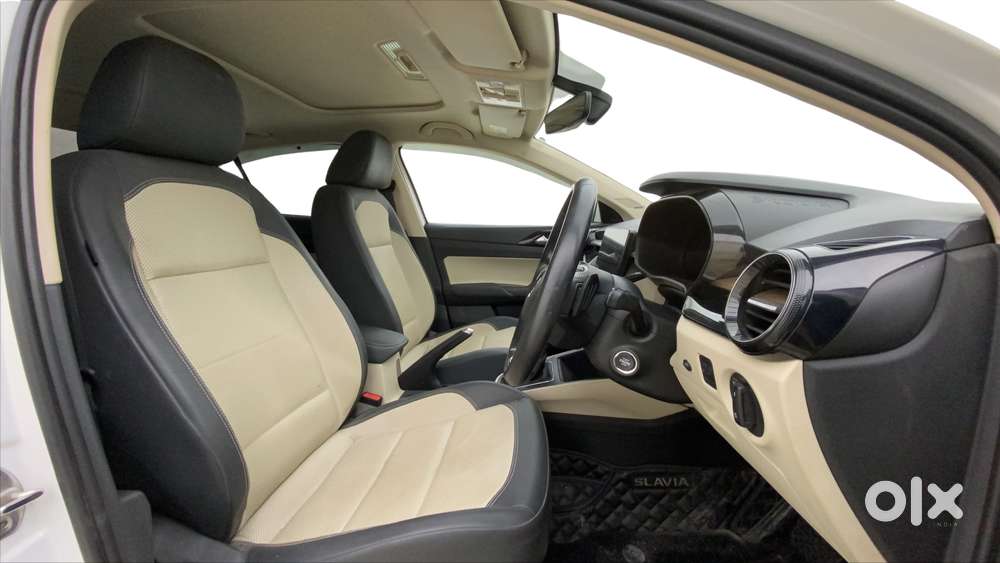 Skoda Slavia 1.0 Tsi Style At, 2024, Petrol