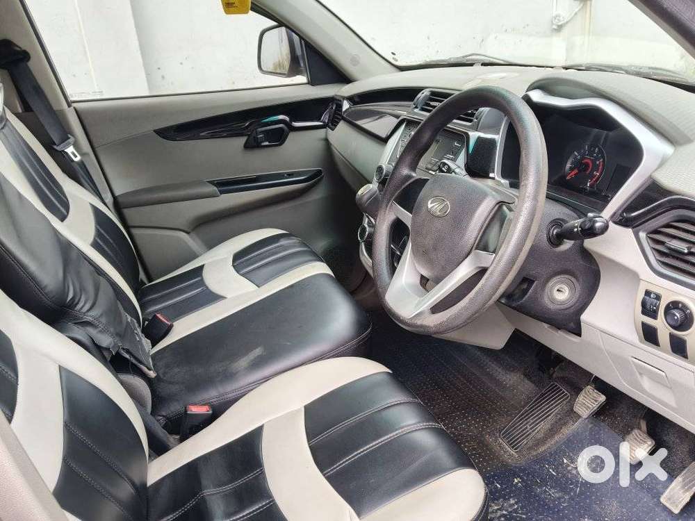 Mahindra Kuv 100 Mfalcon G80 K8 Dual Tone, 2017, Petrol