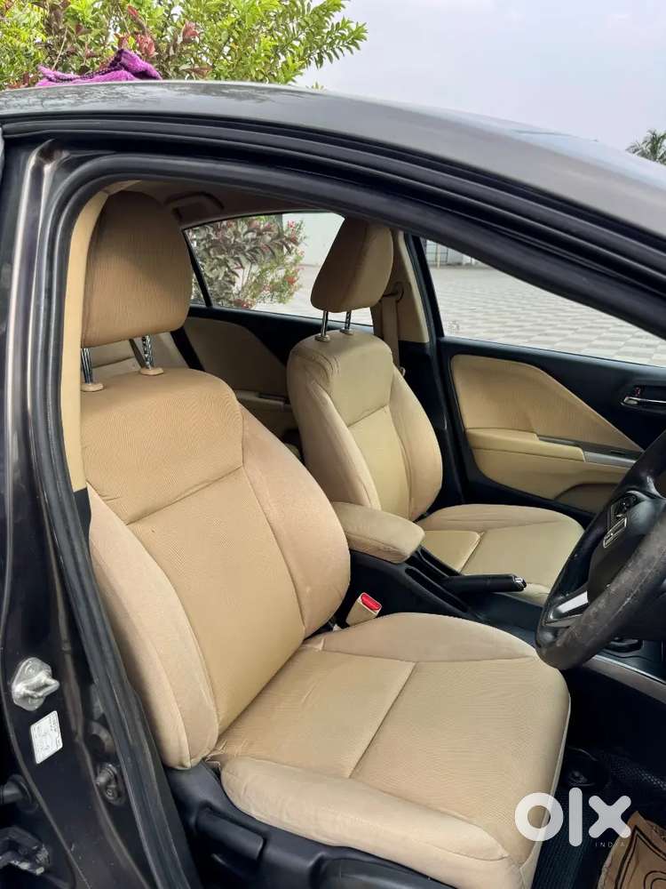 Honda City 1.5 V 2014