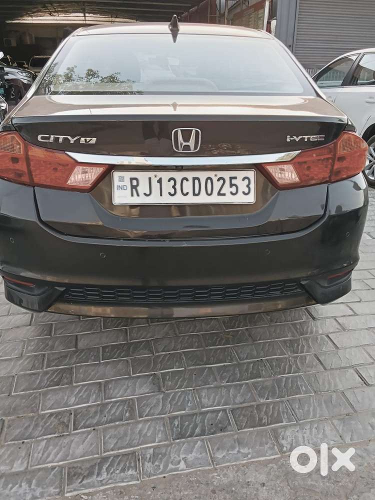 Honda City 1.5 V 5th Gen I-vtec Mt, 2020, Petrol