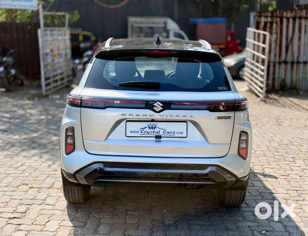 Maruti Suzuki Grand Vitara 1.5 Alpha Smart Hybrid Dual Tone, 2023, P..