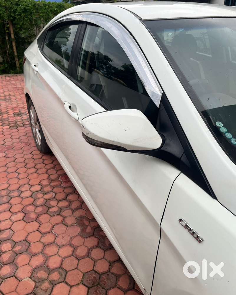 Hyundai Fluidic Verna 2012