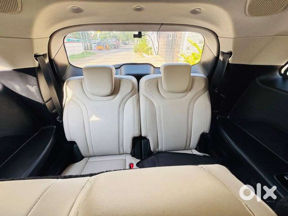 Mahindra Xuv700 2.2 Ax 7 Diesel At Str, 2022, Diesel