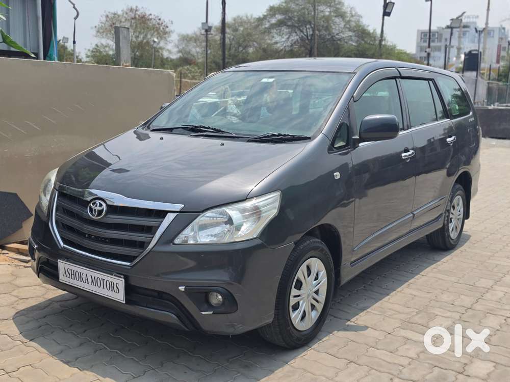 Toyota Innova 2.5 G (diesel) 8 Seater, 2015, Diesel