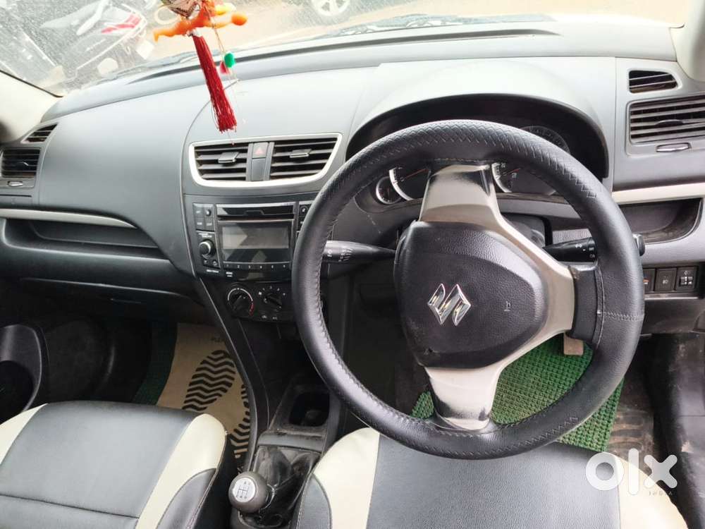 Maruti Suzuki Swift Vxi Abs Bsiv, 2015, Petrol