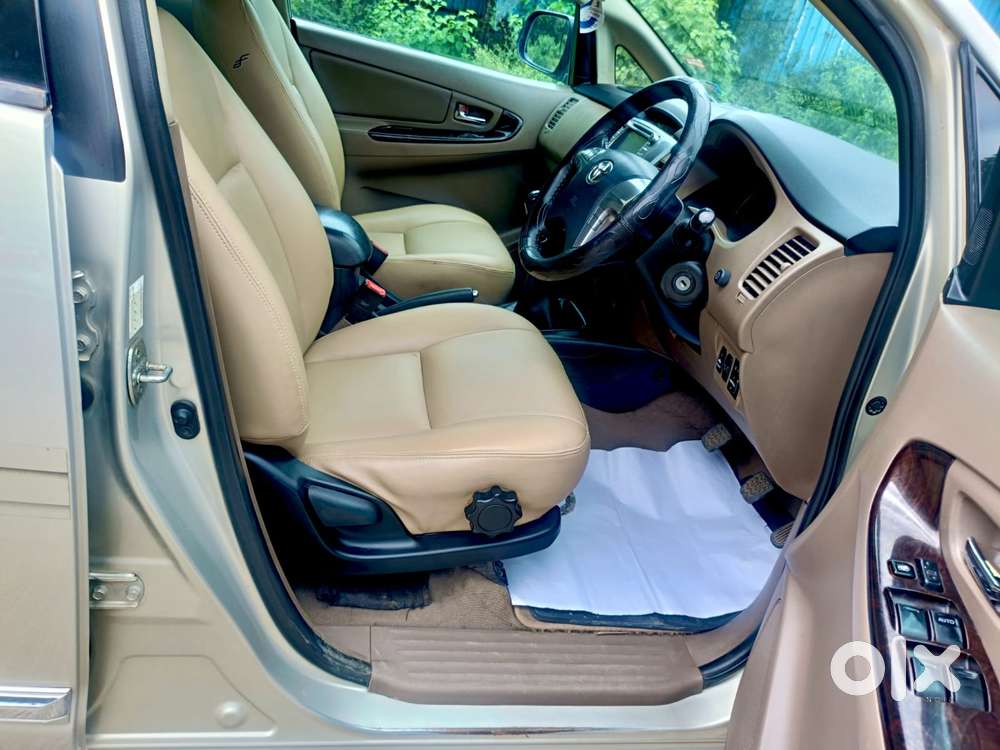 Toyota Innova 2.5 Zx 7 Str Bs-iv, 2015, Diesel