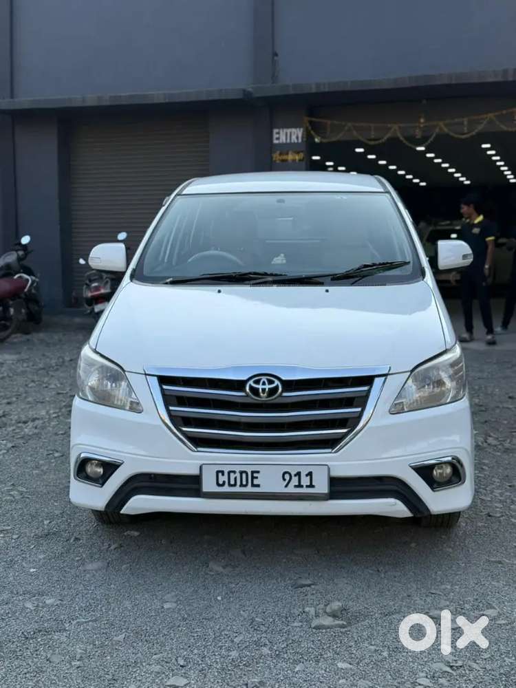 Toyota Innova 2.5 V 2015