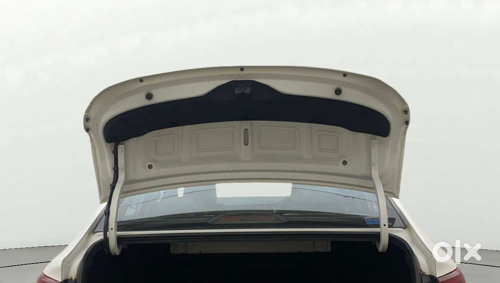 Hyundai Verna 1.6 Sx (o) Vtvt At, 2018, Petrol