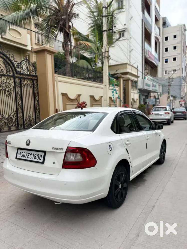 Skoda Rapid 1.6 2014 Diesel Manual