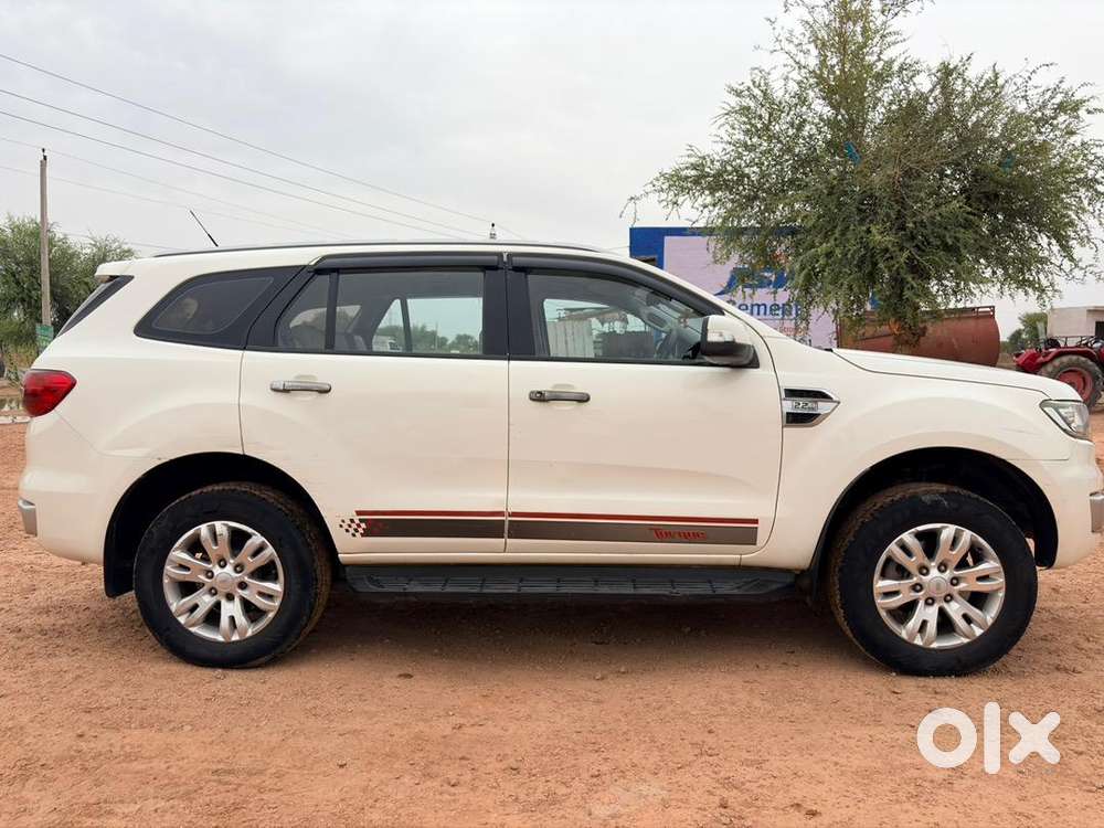Ford Endeavour 2016 Diesel Well Maintained