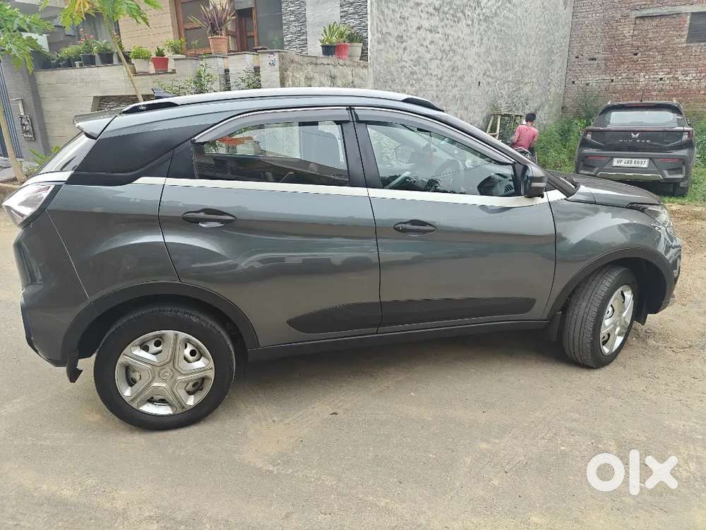 Tata Nexon 31st December 2022 Petrol Well Maintained