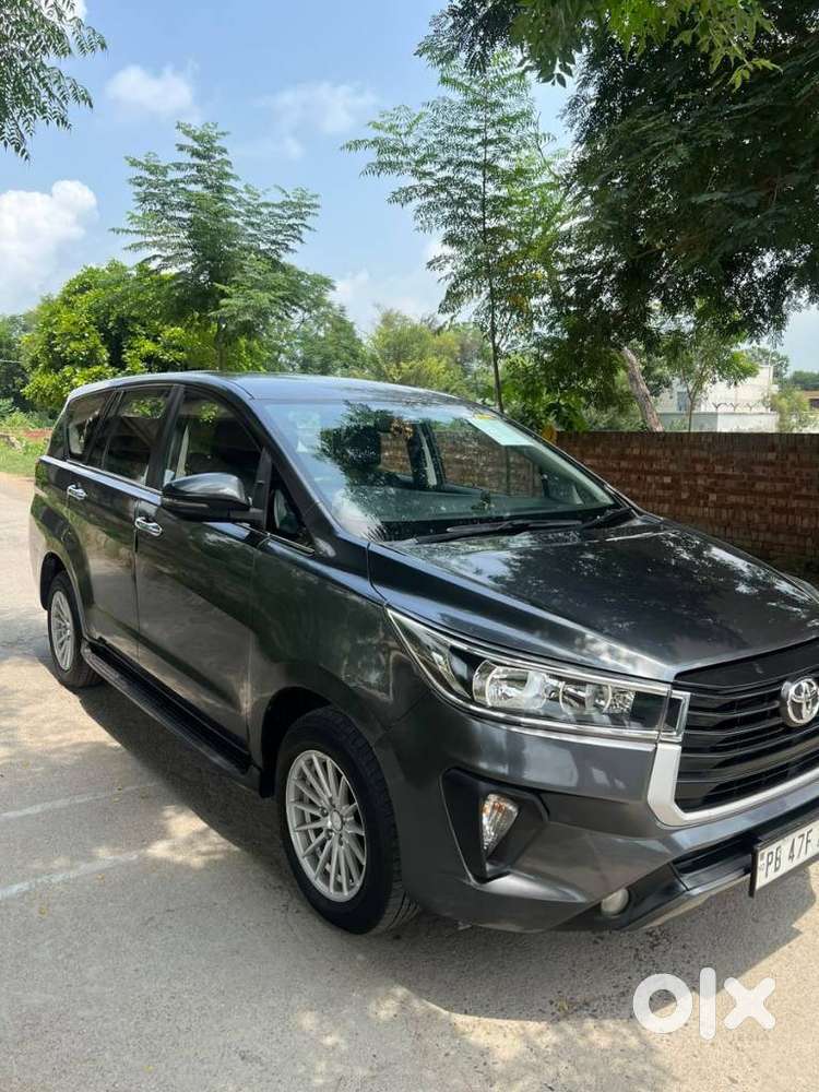 Toyota Innova Crysta 2.4 G Mt, 2022, Diesel