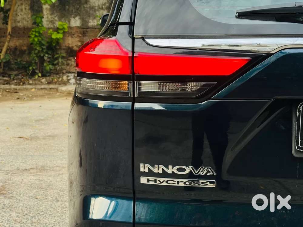 Toyota Innova Hycross 2.0 Vx Hybrid 7 Str, 2025, Petrol