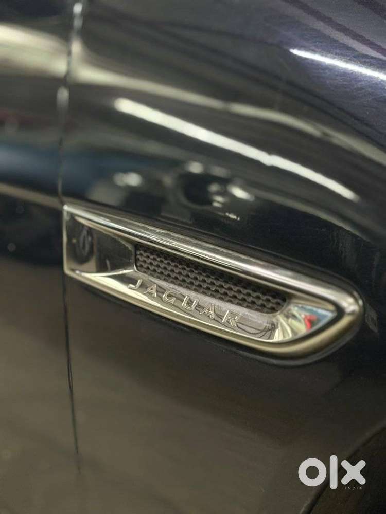 Jaguar Xe Pure, 2016, Petrol