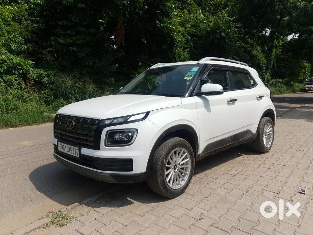 Hyundai Venue 1.2 S (o), 2023, Petrol