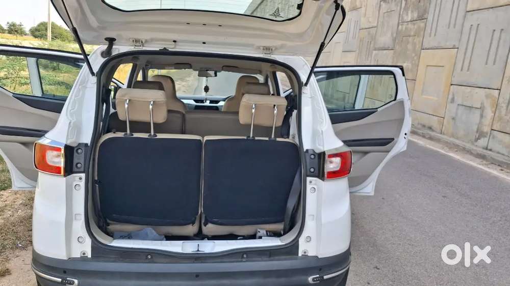 Renault Triber Second Owner 45 Km Running Wellmain Show Room Condition