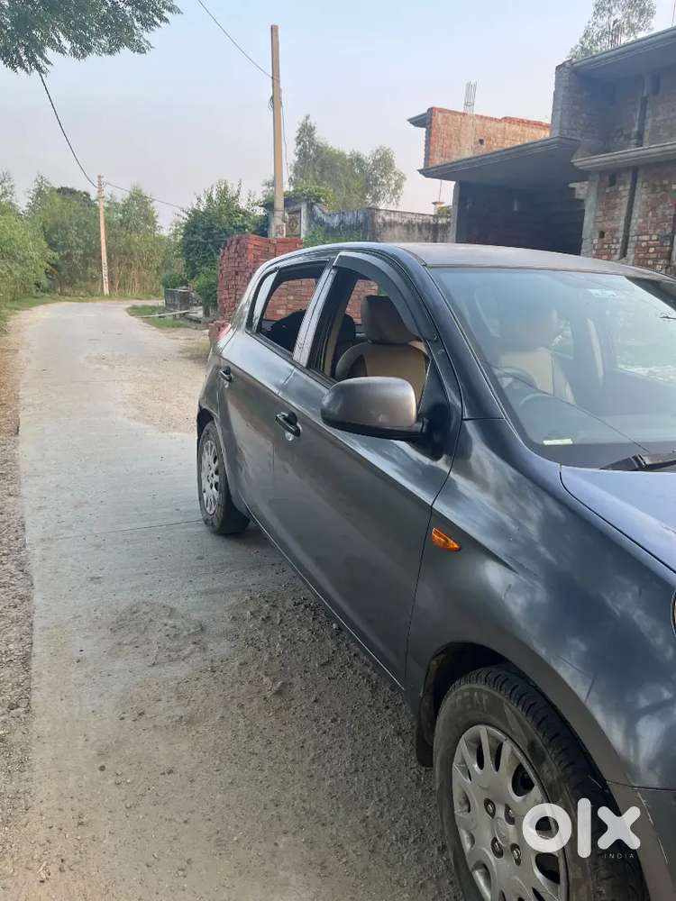 Hyundai I20 2009 Document Valid Upto 1 Sept 2029 Moradabad Transferred